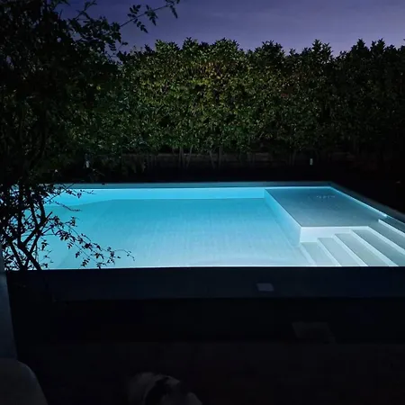 Indipendente Con Piscina Villa *