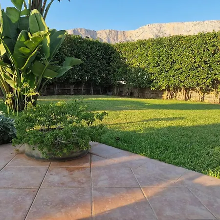 Indipendente Con Piscina Terrasini