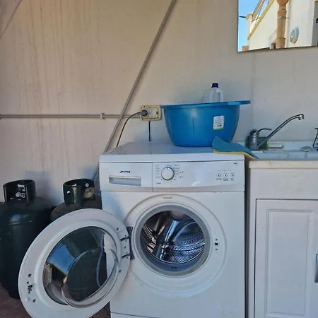 Indipendente Con Piscina Villa